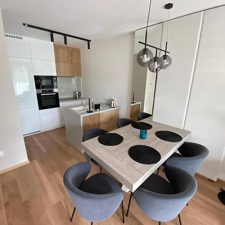 Clyde-Premium Lelle Waterfront Private Apartment Balatonlelle Exterior photo