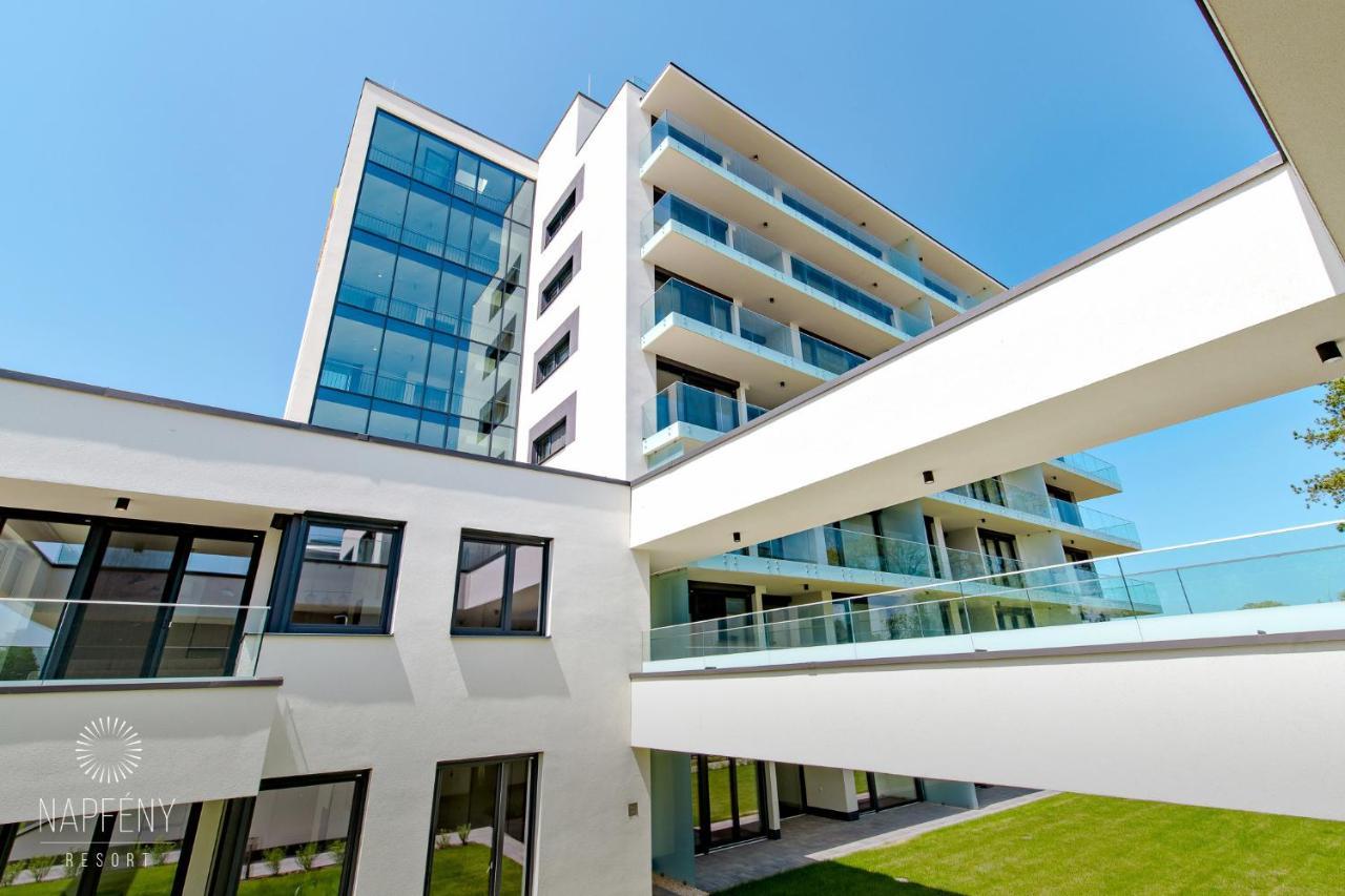 Clyde-premium Lelle Waterfront Private *